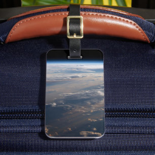 日の出がフィリピン海に長い影を落とす ラゲッジタグ