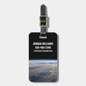 日の出がフィリピン海に長い影を落とす ラゲッジタグ (正面縦)