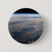 日の出がフィリピン海に長い影を落とす 缶バッジ (正面)