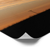 日の出でオレンジ色の空に雲 ポスター (角)