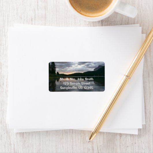 日の出でSwiftcurrent Lake II ラベル (インサイチュ)