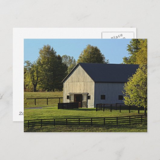 日の出にサラブレッドの農場の納屋が ポストカード (正面/裏面)