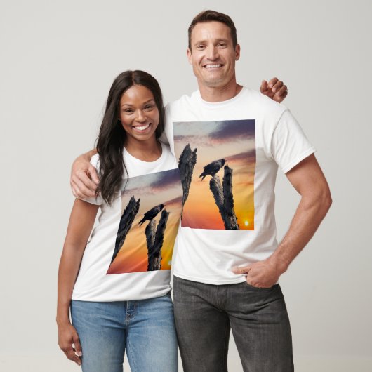 日の出のカラス Tシャツ (ユニセックス)