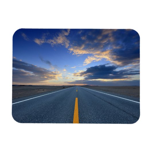 日の出の日の高速道路 マグネット (横)