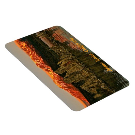 日の出の東シエラとモノラル湖 マグネット (右側)