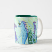 日の出の水泳の海のドラゴンの人魚猫のファインアートのマグ ツートーンマグカップ (正面右)