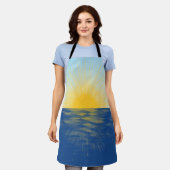 日の出の海の新しい開始 エプロン (着用した状態)