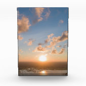 日の出の青い空の雲の風光明媚な海岸風景 フォトブロック (正面)