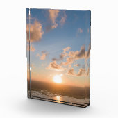 日の出の青い空の雲の風光明媚な海岸風景 フォトブロック (右)