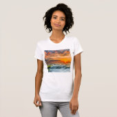 日の出のManyarのビーチ Tシャツ (正面フル)