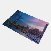 日の出エッフェルタワー – パリ、フランス、ヨーロッパ ドアマット (アングル)