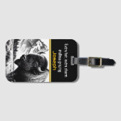 日の出威厳のあるで山の近くのバッファローの放牧 ラゲッジタグ (正面横)