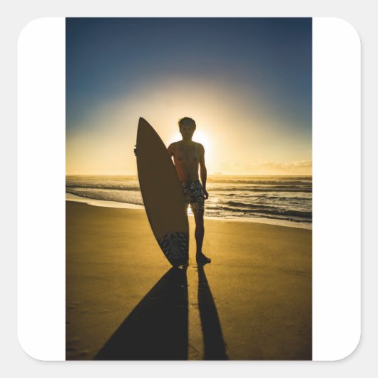 日の出時のサーファーのシルエット スクエアシール (正面)
