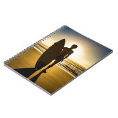 日の出時のサーファーのシルエット ノートブック (左側)