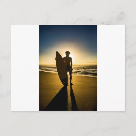 日の出時のサーファーのシルエット ポストカード