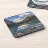 日の出時のルイズ湖、バンフ国立公園 コースター (左側)