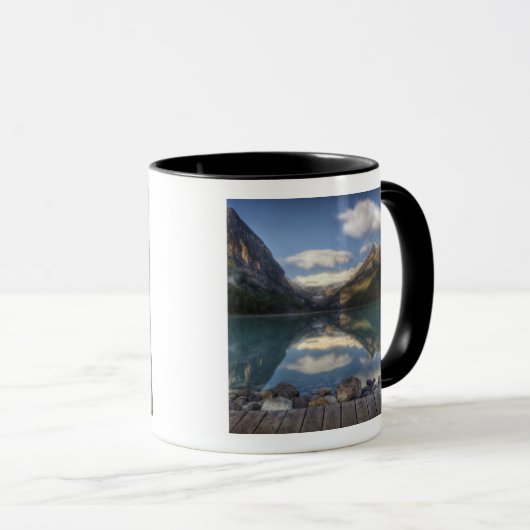 日の出時のルイズ湖、バンフ国立公園 マグカップ (正面右)