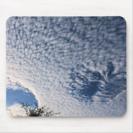 日の出時の穴あき雲 マウスパッド