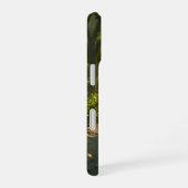 日の当たる森の小道 iPhone 16ケース (右側面)