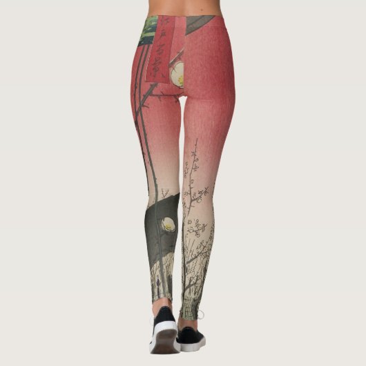 日の日本の出の日没の梅園 レギンス (裏面)