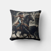 日の暮れに牛を追うロデオのライダー クッション (正面)
