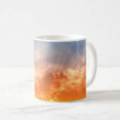 日カラフル没：炎々とした空の夕暮れ。 コーヒーマグカップ (正面右)
