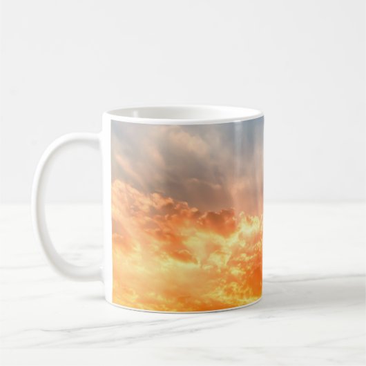 日カラフル没：炎々とした空の夕暮れ。 コーヒーマグカップ (左)