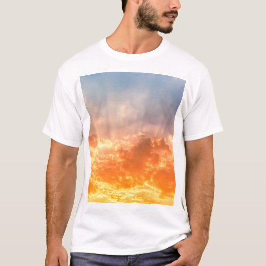 日カラフル没:炎々とした空の夕暮れ。 Tシャツ (正面)