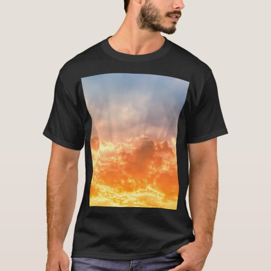 日カラフル没：炎々とした空の夕暮れ。 Tシャツ (正面)