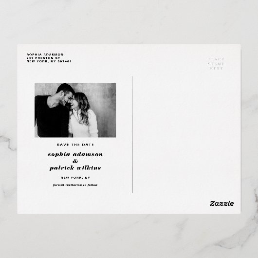 日モダン付はっきりしたタイポグラフィ写真日付の保存 箔招待状ポストカード (裏面)