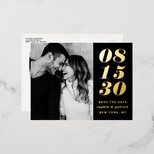 日モダン付はっきりしたタイポグラフィ黒日付の保存 箔招待状ポストカード (正面/裏面)