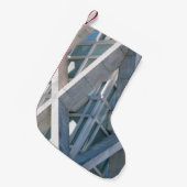 日中の灰色コンクリート建物 スモールクリスマスストッキング (正面 (吊り時))