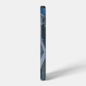 日中の灰色コンクリート建物 iPhoneケース (左側面)