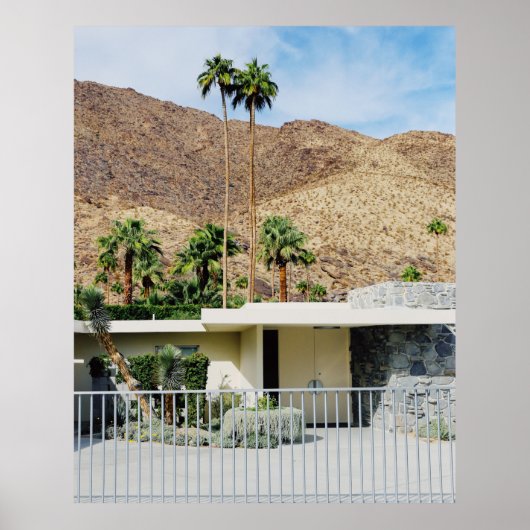 日中の緑のヤシの木の近くの白い木製のフェンス ポスター (正面)