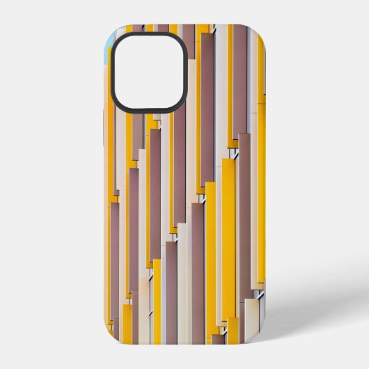 日中の黄色いコンクリート建築 iPhoneケース (裏面)