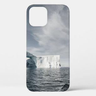 日中氷河付近の茶船 iPhone 12ケース