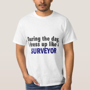 日中私は検査官のように服を着ます Tシャツ