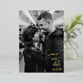 日付のフルフォト手書きモダン金ゴールドの保存 箔招待状 (立ち正面)