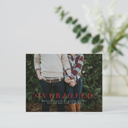 日付の休日の写真はがきを保存する大喜び赤 案内ポストカード (スタンド正面)