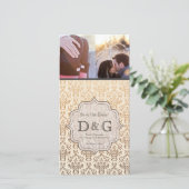 日付の金ゴールドのバニラダマスク織のFillagreeカードを救って下さい セーブザデート (スタンド正面)