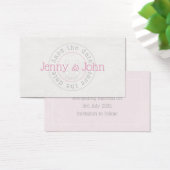 日付をピンクと白のボタンの裁縫カードに保存 (デスク)