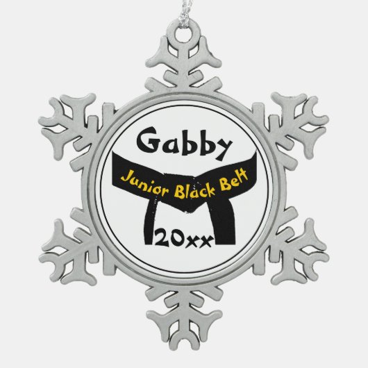 日付を記入される武道の後輩の黒帯 スノーフレークピューターオーナメント (正面)