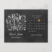 日付カレンダーの金ゴールドハートを保存するChalkboard写真 ポストカード (正面)