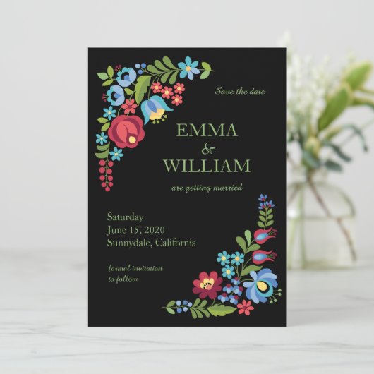 日付カードを結婚保存するハンガリーのレッドローズ 招待状 (スタンド正面)