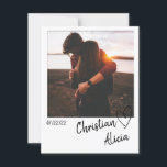 日付ミニマル写真カードの保存 セーブザデート<br><div class="desc">美しいミニマル結婚式は、デートカードを写真と書道モダンタイポグラフィで保存。どの写真でも簡単に変更でき、文字の交換も可能です。フォントもし、色、その他のデザイン要素を変更する場合は、「クリックもう一方」にカスタマイズ変更してください。</div>