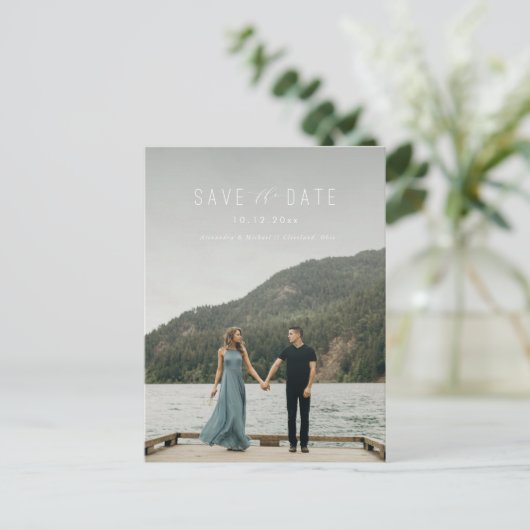 日付モダンのはがきを書ホワイトに保存 案内ポストカード (スタンド正面)