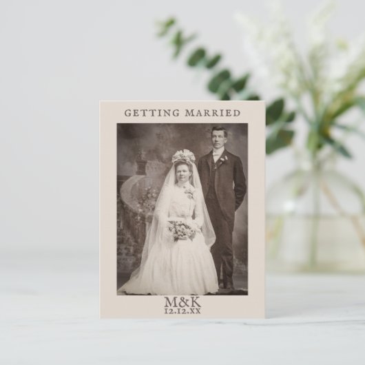 日付招待状結婚のカップル葉書の保存 インビテーションポストカード (スタンド正面)