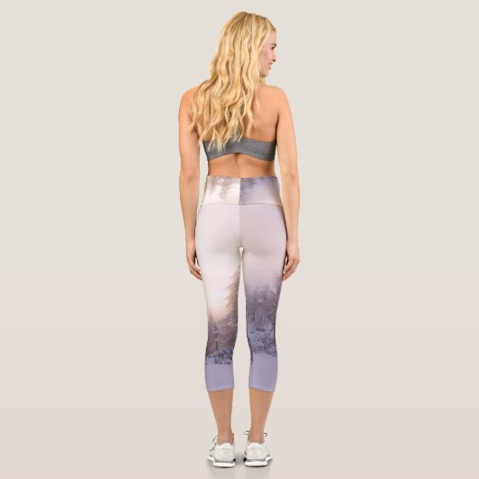 日光とトウヒの森 カプリレギンス (裏面)