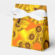 日光に黄色い花