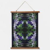 日光のフェンス上の紫色のクレマチス抽象芸術 吊り下げ型タペストリー (正面)